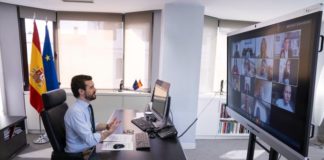 Casado se autoproclama presidente de España