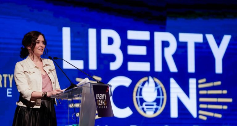 Ayuso se contagió en la Libertycon