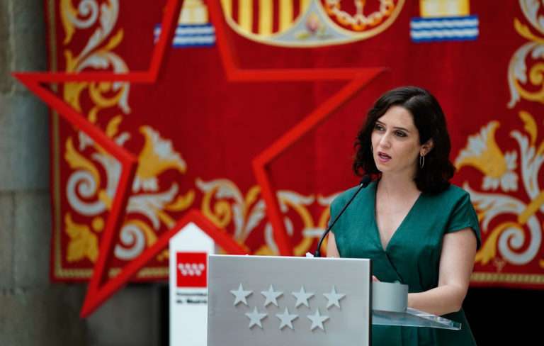 La “tarjeta-Covid” de Ayuso huele a nazi