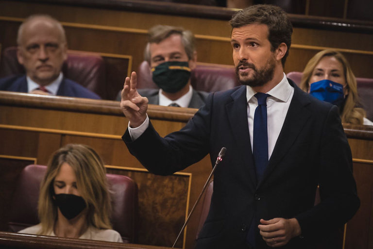 Llevo un año escribiendo el mismo artículo por culpa de Casado