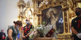 Ayuso se encomienda a la virgen en la vuelta al cole