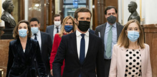 ¿Ganará Casado la moción de censura que le presenta Vox?