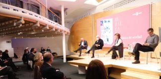 Socialistas piden expulsar a González del PSOE