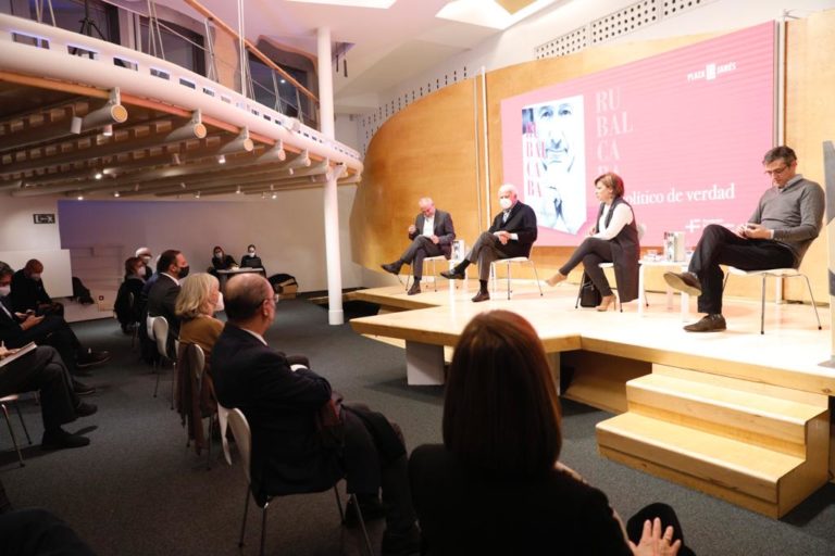 Socialistas piden expulsar a González del PSOE