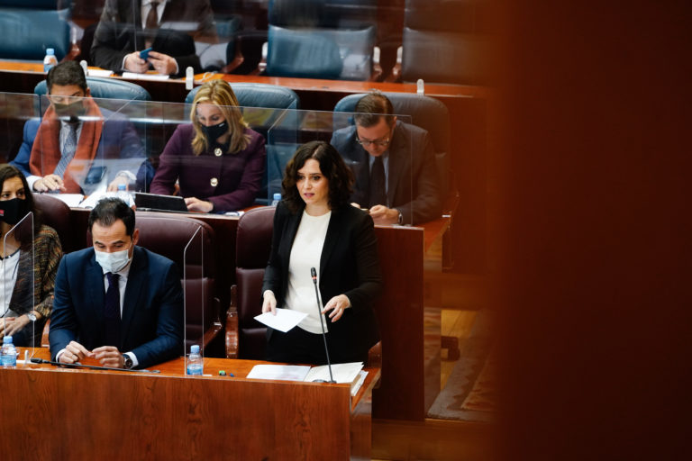 El minuto de Ayuso que demuestra que el PP ni liberal, ni constitucionalista