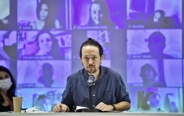 El vicepresidente segundo vive en su mundo de fantasía y series