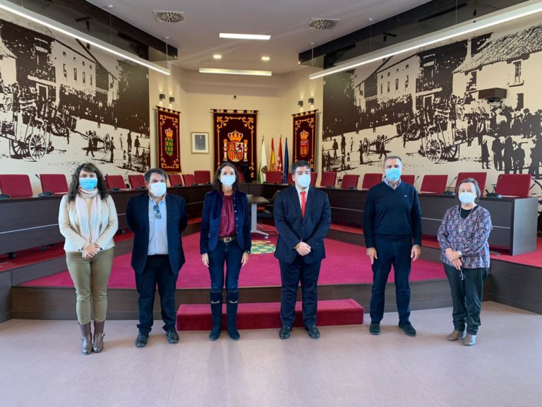 Política espectáculo: la clase política sí sabe reunirse