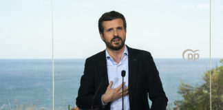 Casado se extingue: mentiras, sandeces y falta de discurso