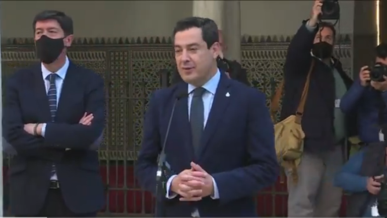 ¡Que se besen, que se besen!
