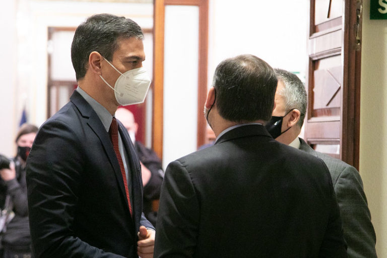 Pedro Sánchez convoca elecciones en Madrid (eso dice la prensa de derechas)