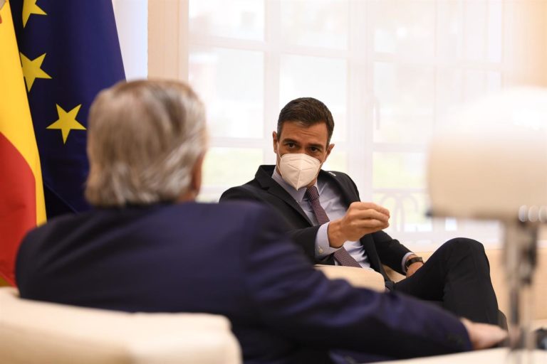 Escribir a favor/contra Pedro Sánchez