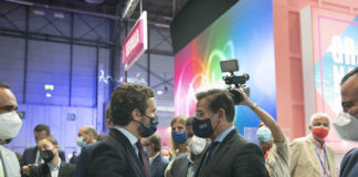 No se rían: Casado dice que sabe mucho de algo