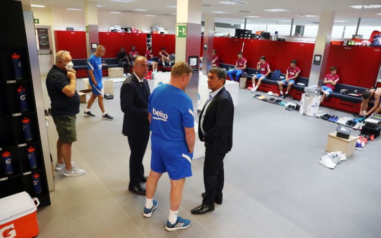 Griezmann agarra por los huevos a Laporta y Gil saliva