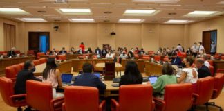 ¡Españoles cuidado! ¡Vuelven los políticos!