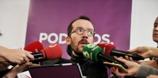 ¡Echenique miserable! Califica a las feministas de “basura”