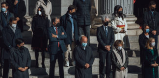 6-D: El día del onanismo de la clase política