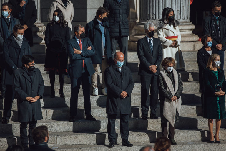 6-D: El día del onanismo de la clase política
