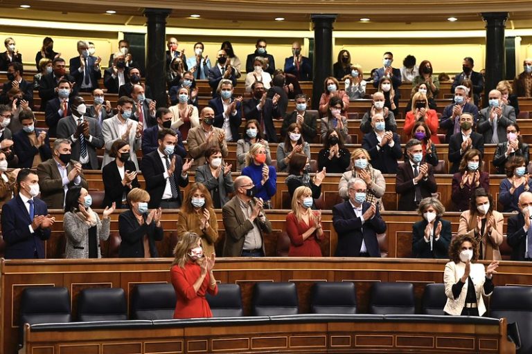 La clase política va a provocar un estallido social-Covid