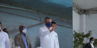 Luis Abinader cumple y da un golpe de justicia social al duplicar el salario de los trabajadores más vulnerables abinader