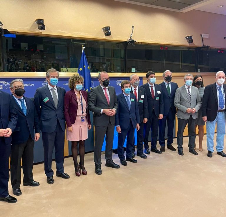 Alcaldes del PP hacen el ridículo en Bruselas