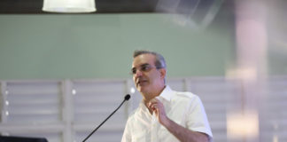 Luis Abinader se sensibiliza ante la situación de turistas ucranianos varados en República Dominicana y les brinda asistencia humanitaria