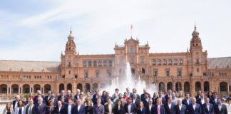 Periodistas cuentan el Congreso del PP según los intereses de quien les paga