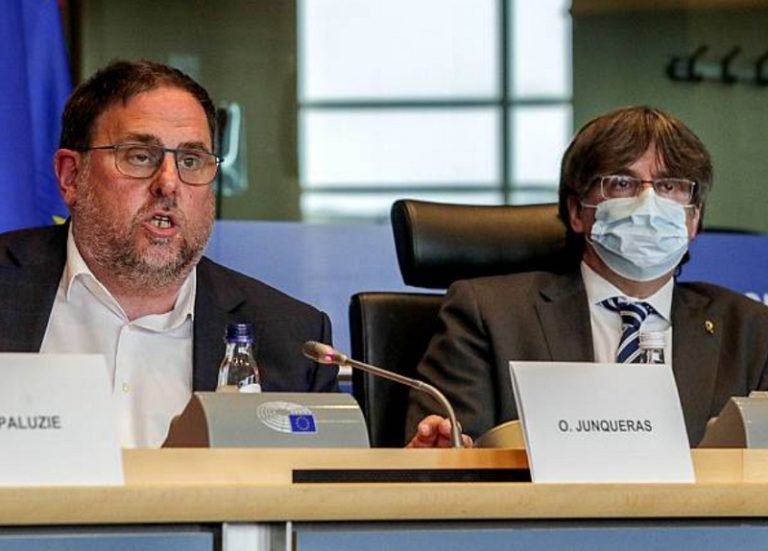 Los secesionistas descubren que los espías espían