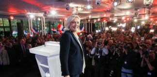 Le Pen da la campanada frente a un triste Macron