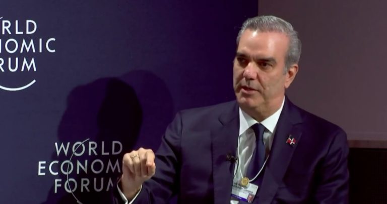 El presidente Luis Abinader se reúne en el Foro Económico Mundial de Davos con ejecutivos de grandes multinacionales