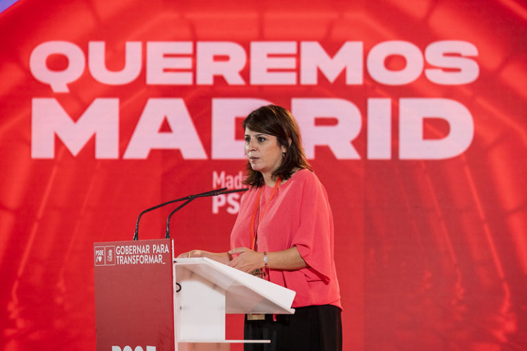 Nadie se cree los motivos de Lastra para dimitir salvo los muy sanchistas