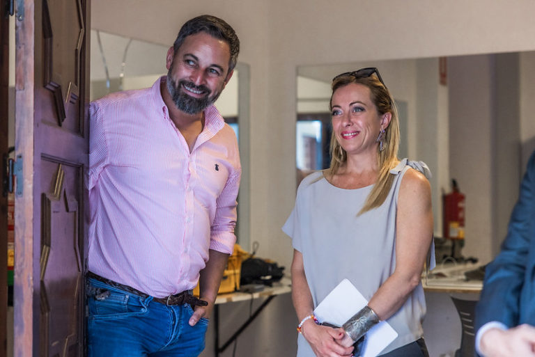 Con la de listos que hay en la izquierda cómo puede ganar Meloni