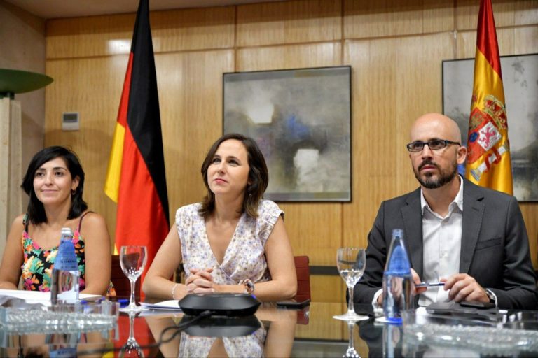 Topar o sobre la incapacidad lingüística de la clase política