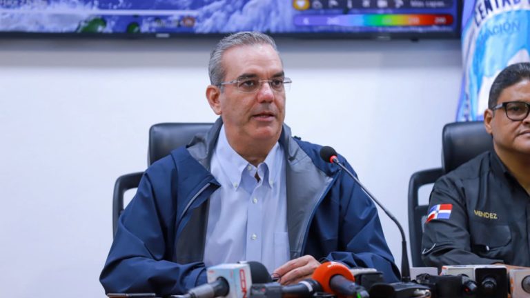 Luis Abinader pasa a la acción y actúa rápido para solucionar las consecuencias del huracán Fiona