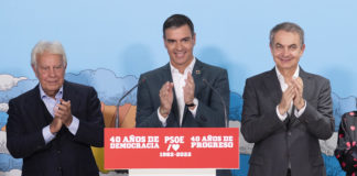 Autobombo a costa de la soledad de Felipe González