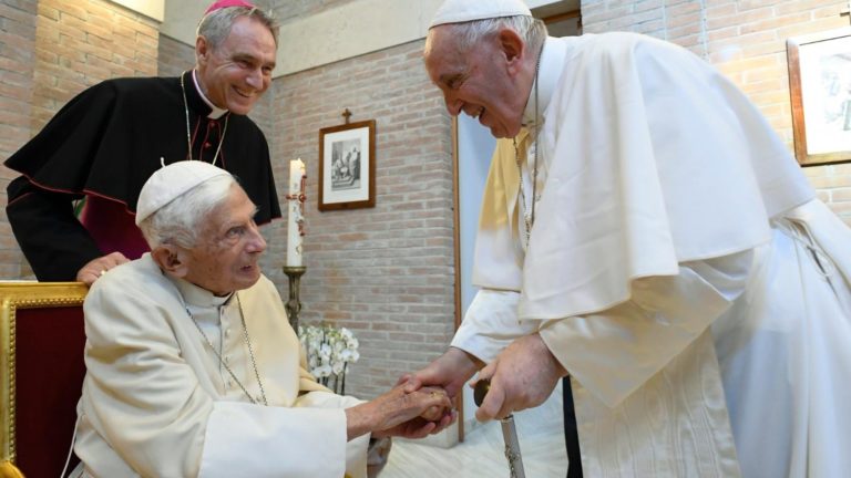 La extraña guerra en la prensa católica española