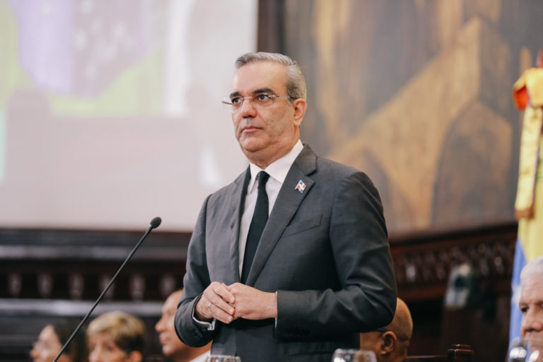 Luis Abinader y su apuesta segura por la seguridad
