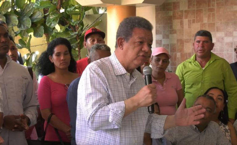 Leonel Fernández hace “descaradamente” del populismo mediático su principal fortaleza