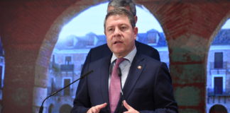 Podemitas, sanchistas y cavernícolas muestras sus valores democráticos