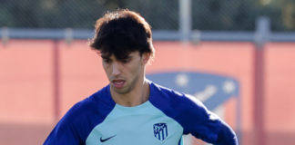 El PSG propone un trueque João-Neymar