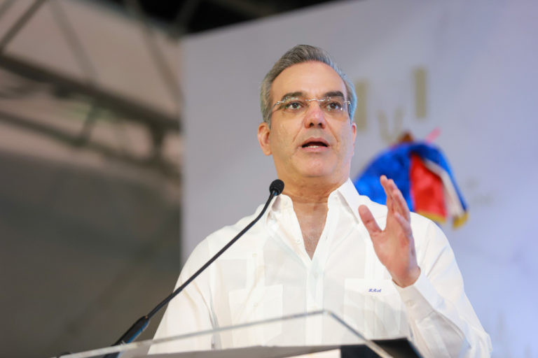Luis Abinader demuestra su compromiso social con los dominicanos residentes en el país y la diáspora a través del Plan Nacional de Vivienda Familia Feliz