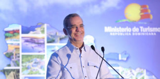 Tengo una pregunta para usted: ¿sabe usted que si el vocero le permite que le pregunte está ejerciendo una democracia real transparente?