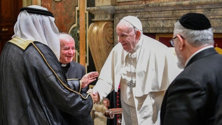 ¿Dimitirá o dimitirán al papa Francisco?