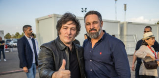 ¿Por qué se alegra Vox de la “victoria” de Milei? Milei y Abascal