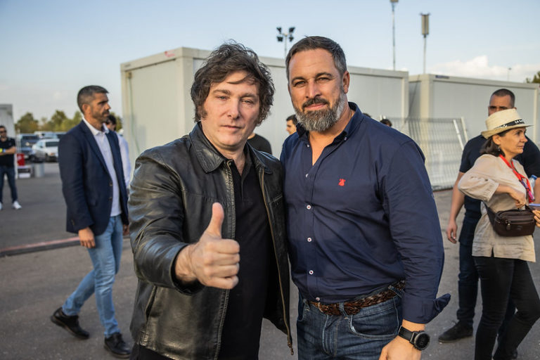 ¿Por qué se alegra Vox de la “victoria” de Milei?
