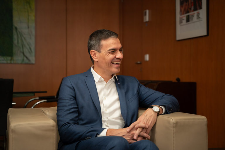 Las bases no sanchistas del PSOE se movilizan