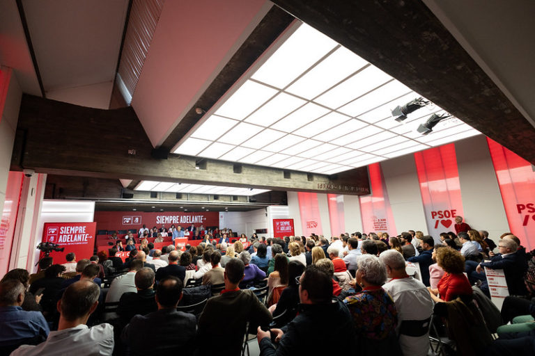 ¿Queda alguien de izquierdas o culto en el PSOE?
