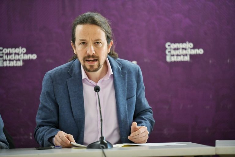 Navajas, farlopa y amantes en Podemos