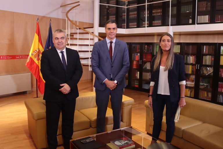 Si es mejor dejarle hablar