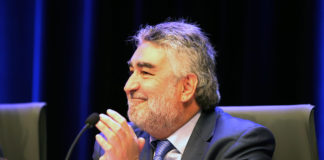 Uribes es tan mentiroso como su jefe