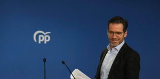 Yo borro los whatsapps todos los días pero no martilleo ordenadores